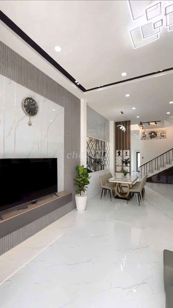 Nhà mới 1 trệt 1 lầu, 3PN, đường xe hơi 6m - Sổ hồng riêng - Ảnh 2