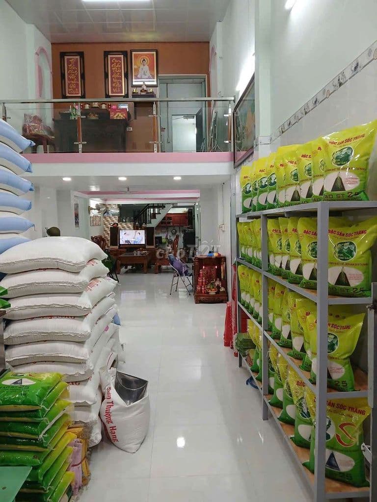 Bán nhà mặt tiền đường phú định