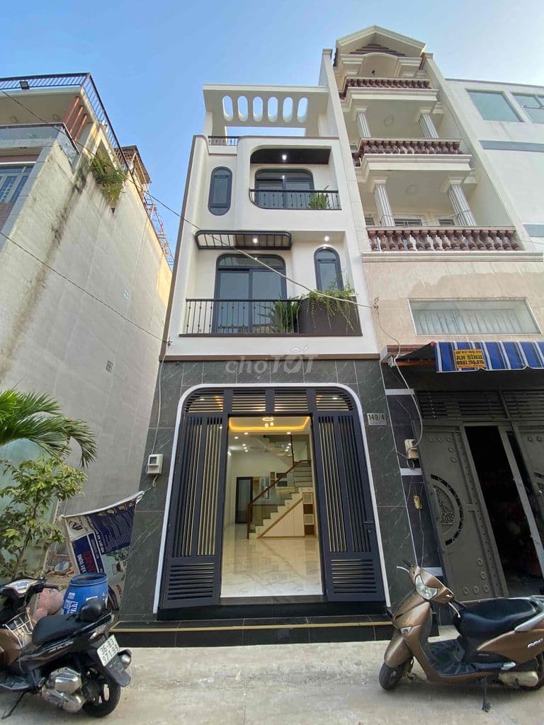 Chủ ngợp cần bán Nhà bán 56m2 - 4 tầng xây hẻm 6m thông cạnh Aeon TP