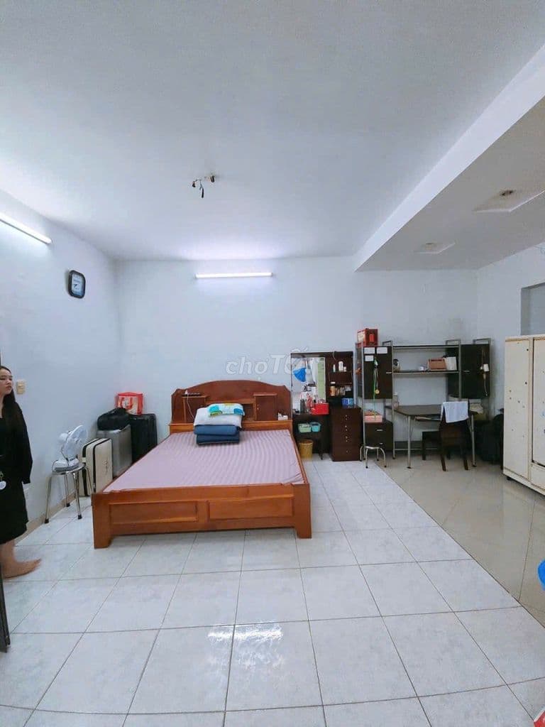 Nhà mặt tiền Vũ Ngọc Phan, 152m2, 6x24m, hậu 6.5m, 3 tầng, 23 tỷ