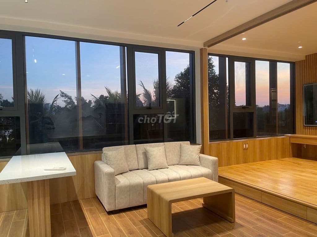 Bán căn hộ 1 PN góc 50 m2 nhà trống bàn giao CDT