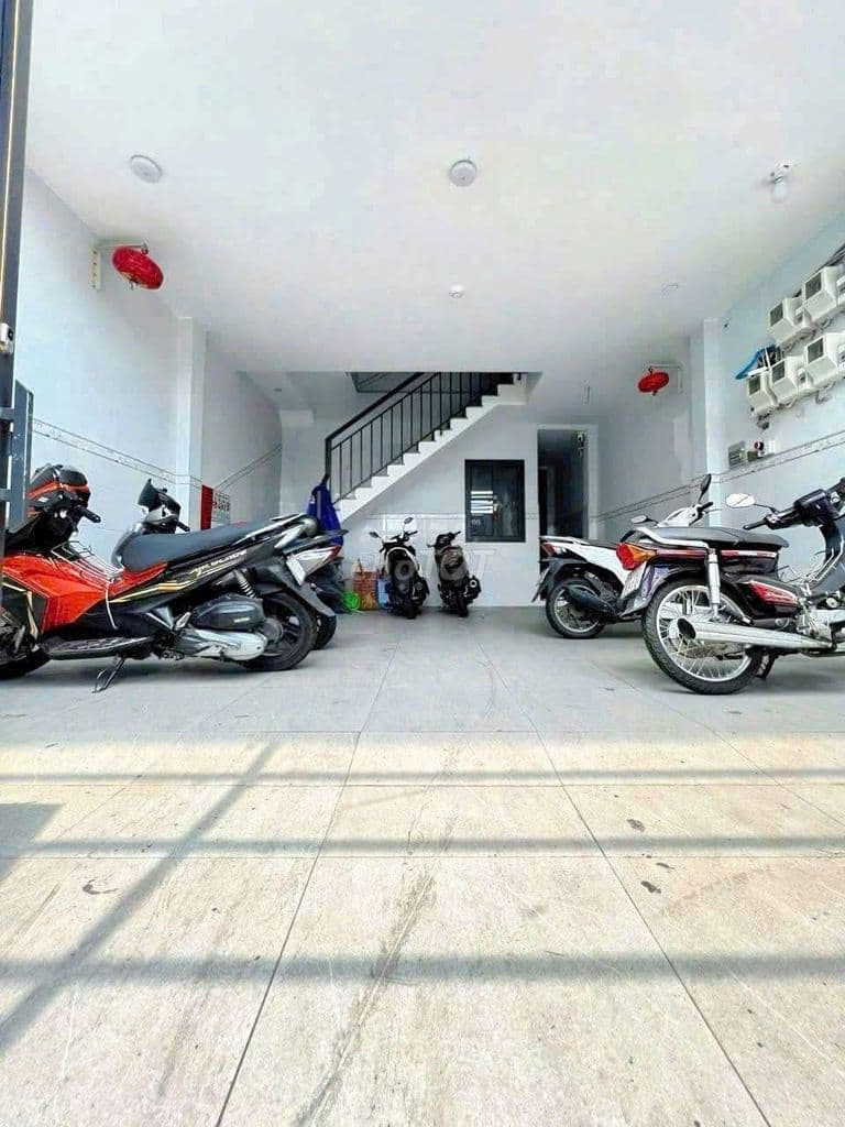 Nhà 4 Tầng Thu Nhập 35tr 8PN Hẻm 3m Thông Chợ Không Quy Hoạch P15 Q4 - Ảnh 2