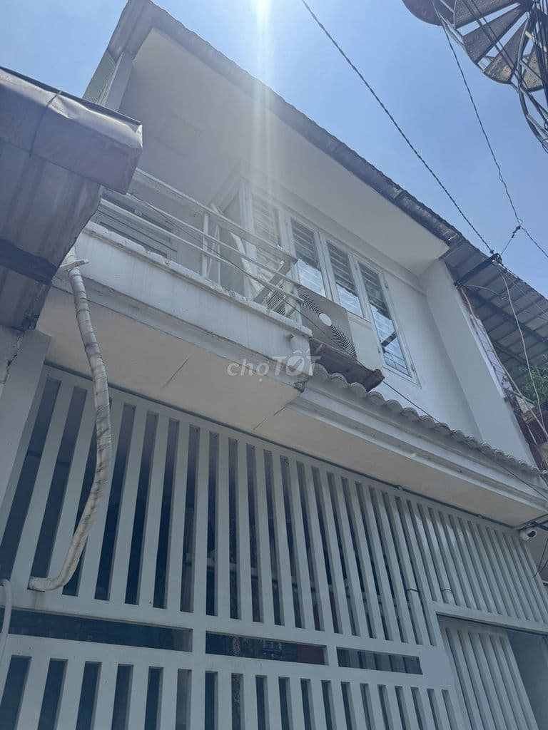 NHÀ 4x9m TRỆT LẦU CÒN MỚI, HẺM THOÁNG GẦN MẶT ĐƯỜNG ÂU CƠ