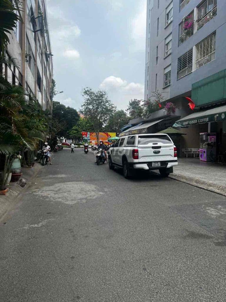 Chung Cư Bàu Cát 2, Hồng Lạc, thang máy lầu 1 88m2_ 3 pn 3vs_ nhà đẹp - Ảnh 2