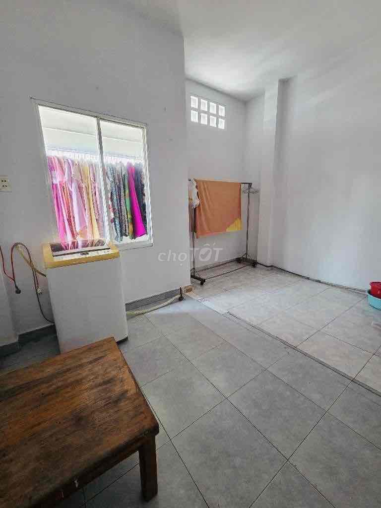 NHÀ CÓ PN TRỆT NGAY CHỢ TÂN HƯƠNG KO QUY HOẠCH LỘ GIỚI - Ảnh 3