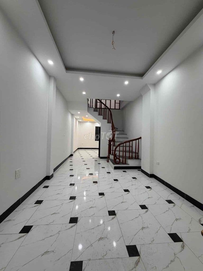 NHÀ XÂY MỚI SÁT VÀNH ĐAI 3.5 , GA METRO NHỔN 4 tầng x37m2 4ngủ - Ảnh 2