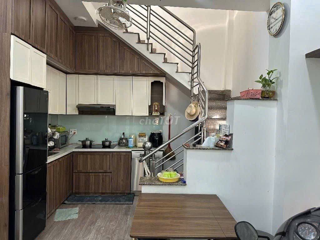 BÁN NHÀ VƯỜN LÀI PHÚ THỌ HÒA TÂN PHÚ 4 TẦNG GẦN MẶT TIỀN 28m2 4,9T TL