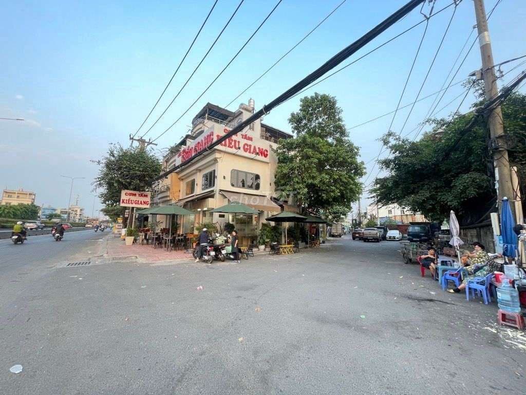 BÁN NHÀ 2 TẦNG NGANG HƠN 5M HẺM 2M QUỐC LỘ 1A PHƯỜNG ĐÔNG HƯNG THUẬN - Ảnh 3