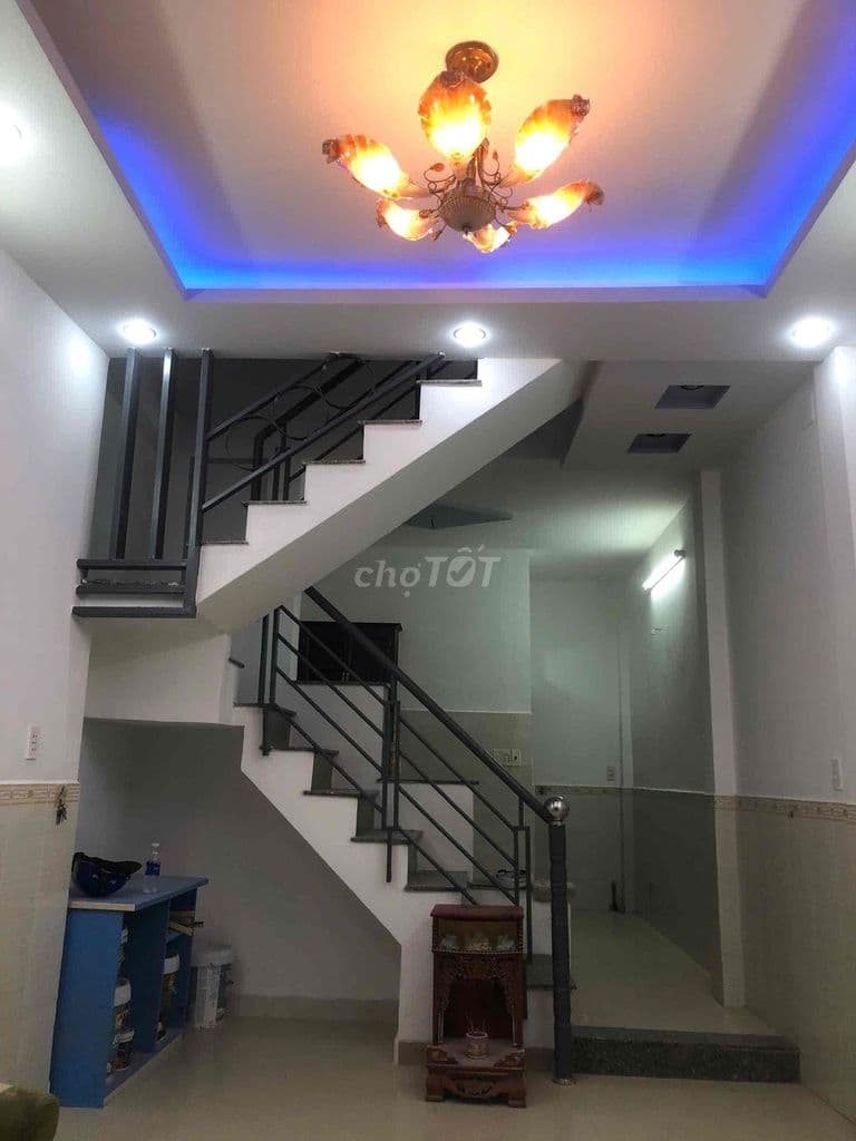 Nhà bán 3.75x9.3m 1 trệt 2 lầu 4PN 3WC, có sân phơi - Giá 4.5 tỷ Tl - Ảnh 2