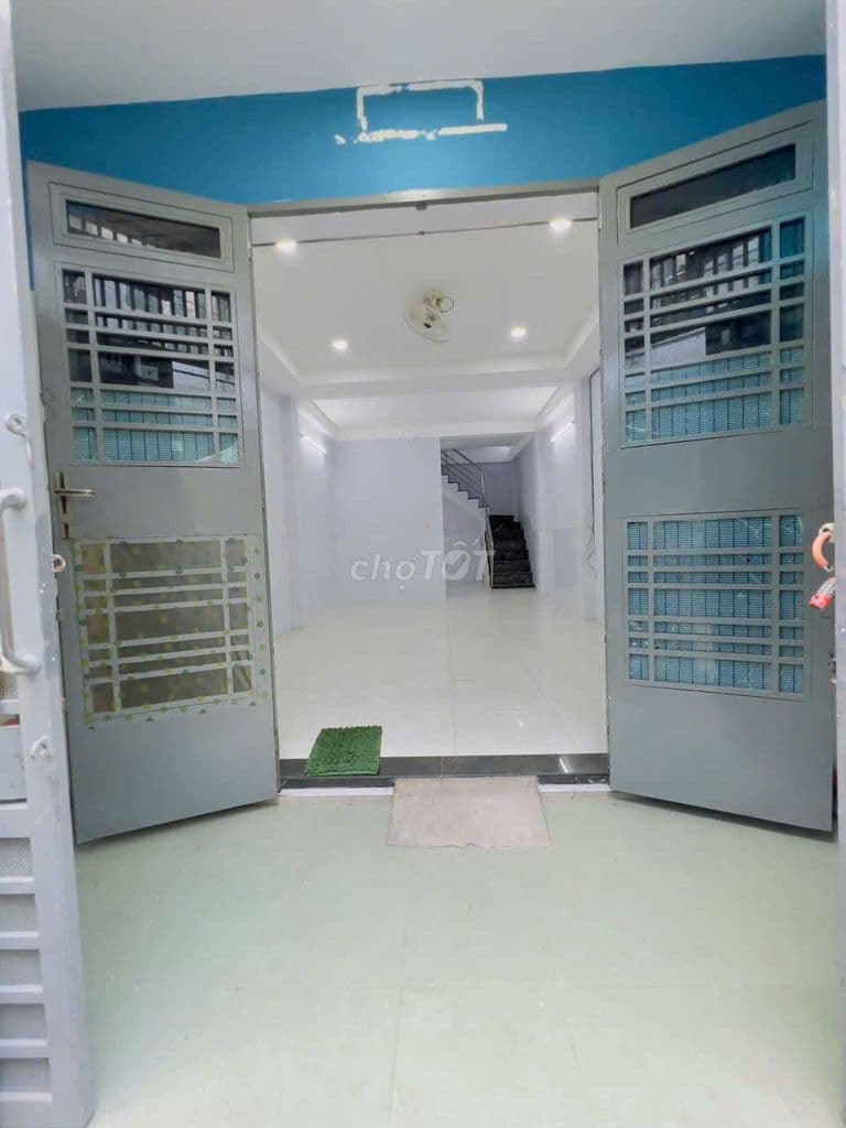 bán nhà hẻm xe hơi 41 đường số 4 p11 gv 4 x 12 đúc lầu 2 PN giá 5ty850