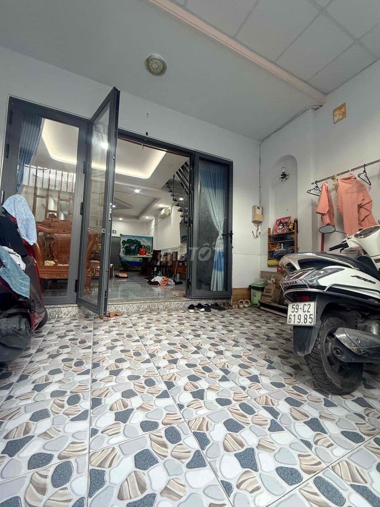 NHÀ MỚI ĐẸP –2TẦNG HUỲNH TẤN PHÁT, NHÀ BÈ •Diện tích: 5 x 15m ( 75M2)