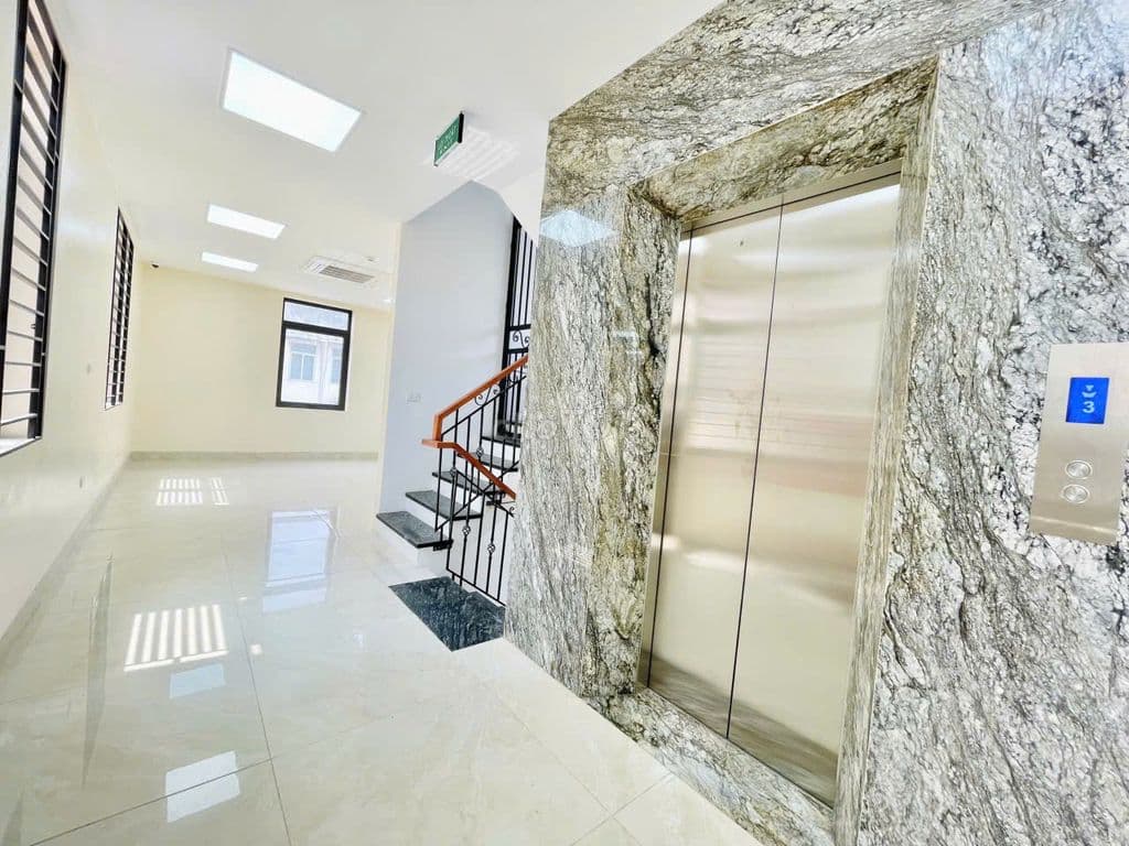 Cho thuê văn phòng Văn Quán - Hà Đông 100m2 18tr oto xe máy đỗ free - Ảnh 3