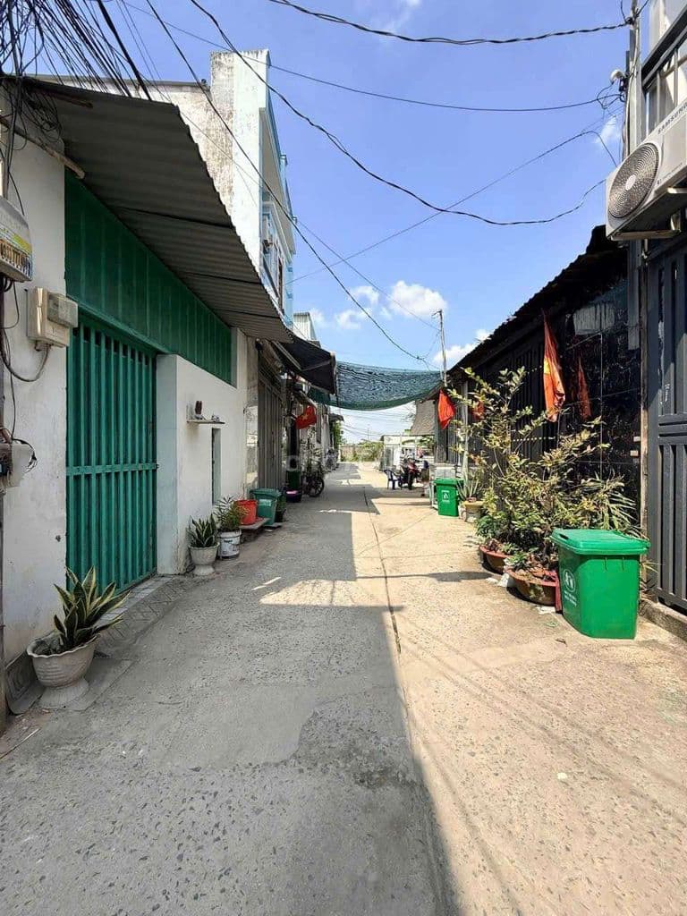 bán nhà 2 mặt tiền hẻm 2/ hẻm 5m xe hơi ra vào