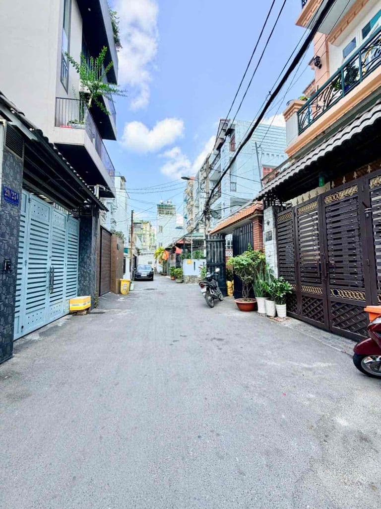 bán nhà CHDV cho thuê. kết hợp ở. Dt 4m x 16m. Đường ô tô xe tải - Ảnh 3