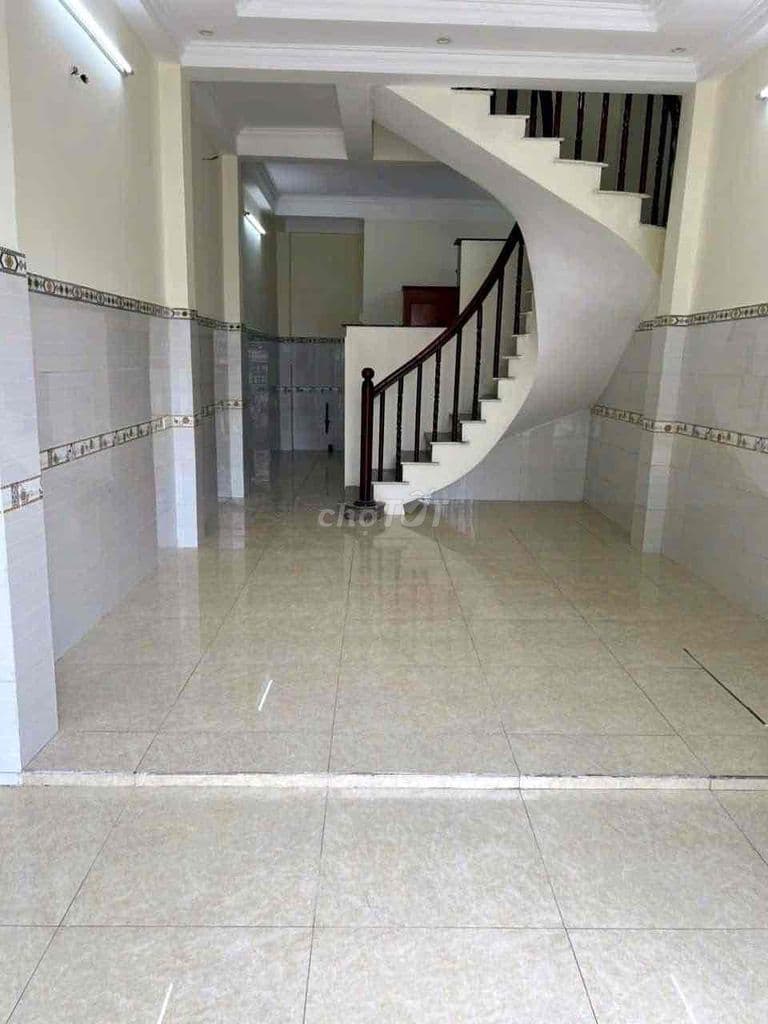 NHÀ 3 TẦNG MẶT TIỀN ĐƯỜNG HIỆP THÀNH, GẦN CHỢ ĐÔNG QUANG - Ảnh 2