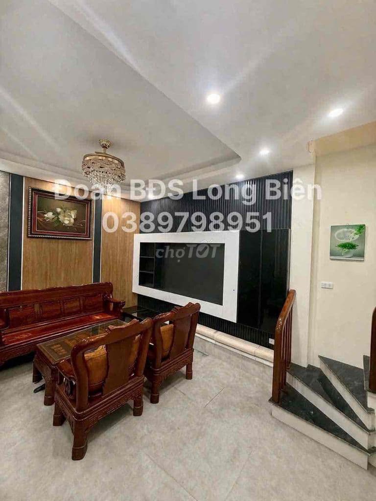 Nhà đẹp full nội thất – Nguyễn Văn Cừ, giá chỉ hơn 9 tỷ - Ảnh 2