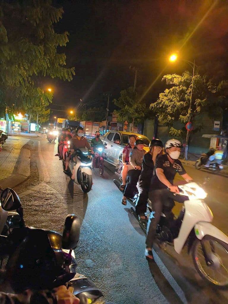 Nhà mặt tiền đẹp bán - Ảnh 2