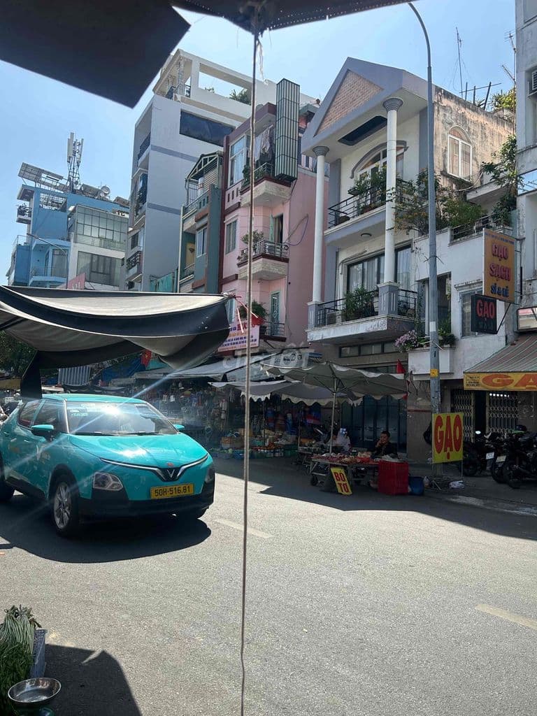 Toà Nhà Kinh Doanh Đường Bàu Cát - Ảnh 2