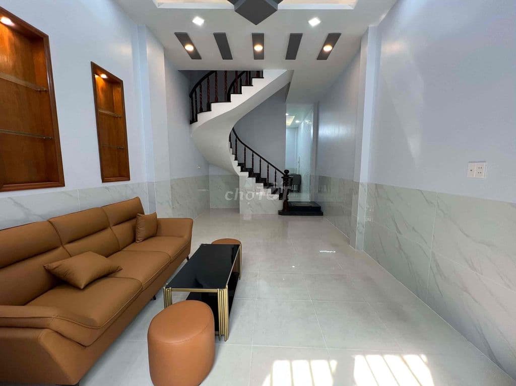 BÁN NHÀ GIÁP QUẬN 10 – ÔNG ÍCH KHIÊM - Ảnh 2