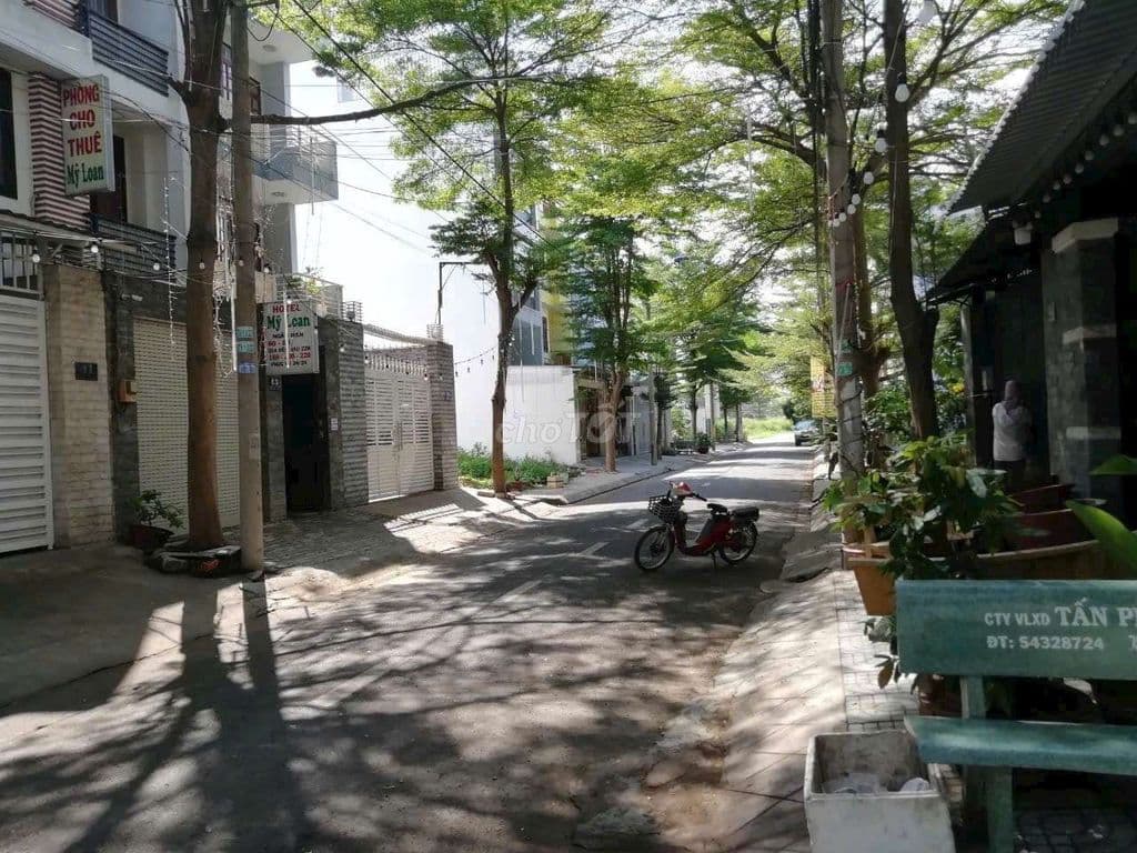 Bán vài nền đất ngay quốc lộ 50 gần bxq8