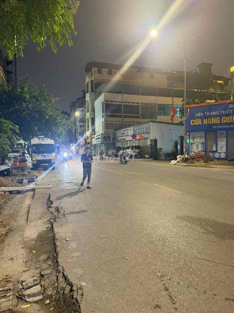 Bán nhà mới thanh máy kinh doanh gần bệnh viện Bạch Mai 34M 6 tầng 3
