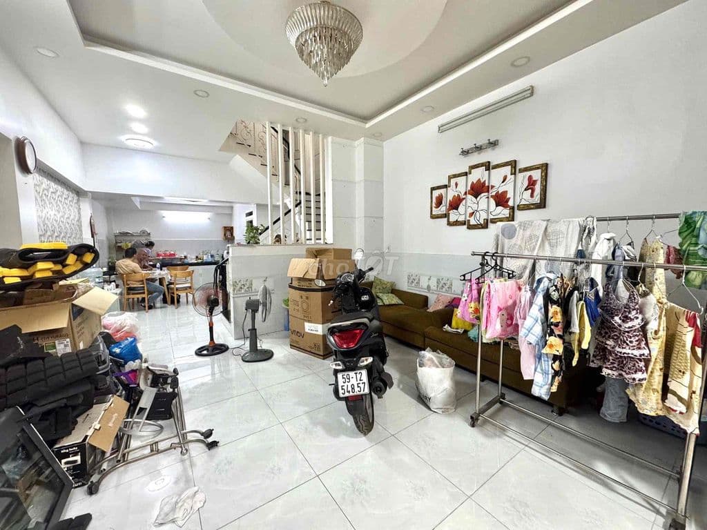 bán nhà mới 98% - Ảnh 2