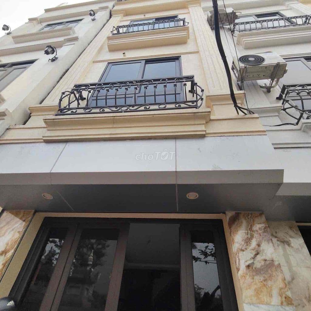 3,65 tỷ nhà đẹp gần bên xe Yên Nghĩa tàu điện trên cao