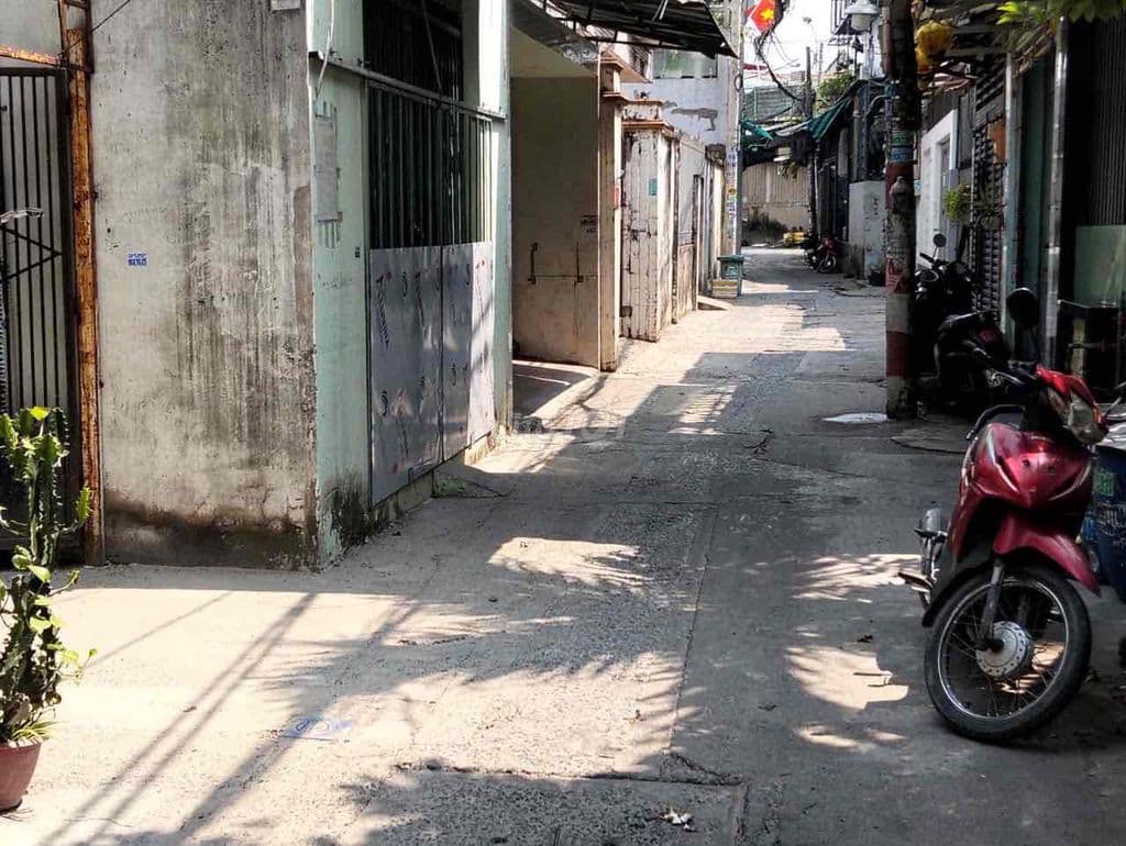 NHÀ ĐƯỜNG BÀ ĐIỂM 11, TRỆT LẦU CÓ BAN CÔNG. (4x5) - Ảnh 2