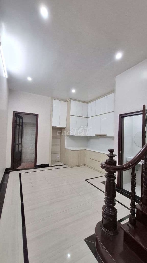 BÁN NHÀ DÂN XÂY CHẮC CHẮN 56M - 5 NGỦ 2 THOÁNG NHÀ CÓ NỘI THẤT ĐẦY ĐỦ - Ảnh 2
