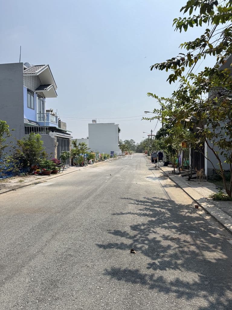 Đất ngộp 60m2, sổ riêng, đường 8m, tại Ph. long Phước Q9 giá 2 tỷ 150 - Ảnh 3