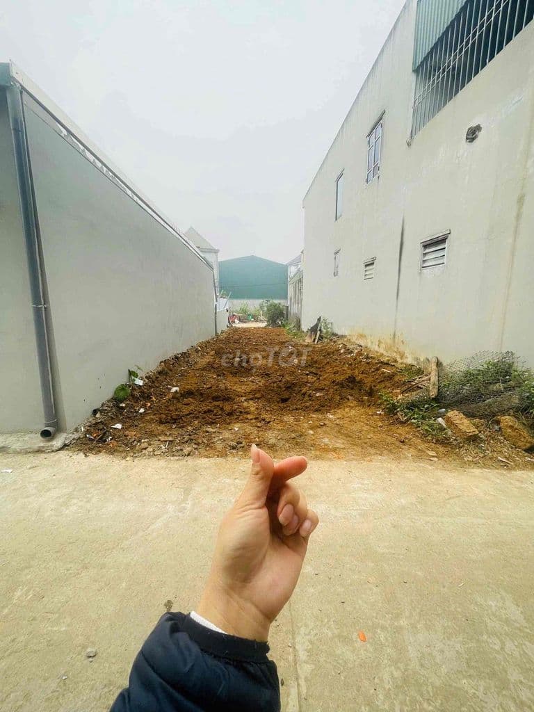 62m2 bình yên cần bán gấp kinh doanh buôn bán được luôn