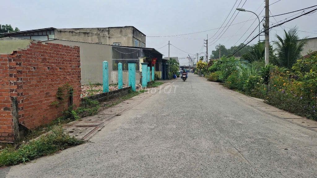 CHÍNH CHỦ BÁN LÔ GÓC 160M2 GIÁ 700TR Đ.NGUYỄN THỊ LẮNG TÂN PHÚ TRUNG - Ảnh 3