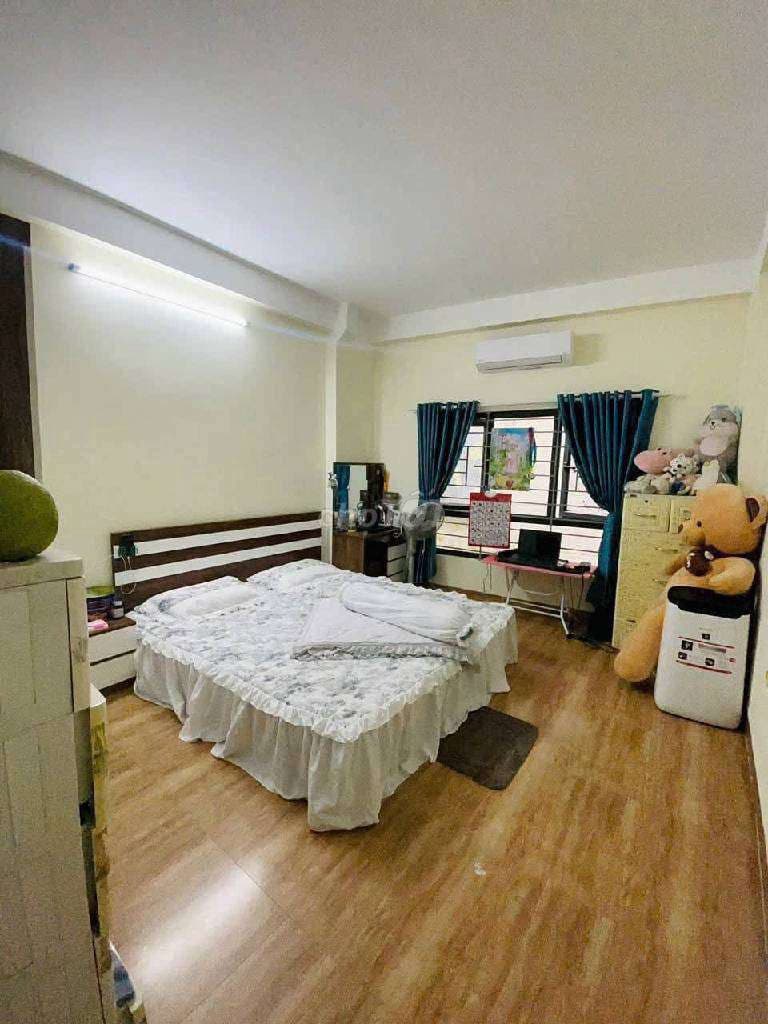 Anh Huy cần bán nhà Phương Canh, 5 tầng, ngõ thông - 6,7 tỷ.