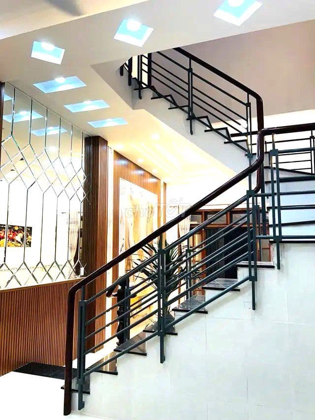 NGAY LÊ VĂN QUỚI HẺM 5M - 56M 3 TẦNG - GIÁ 4.9 TỶ - Ảnh 2