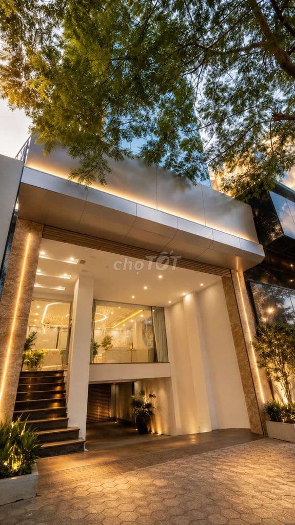 Tòa Văn Phòng Quan Hoa Cầu Giấy 145m2 109Ty mặt tiền 8m 8 nổi 1 hầm