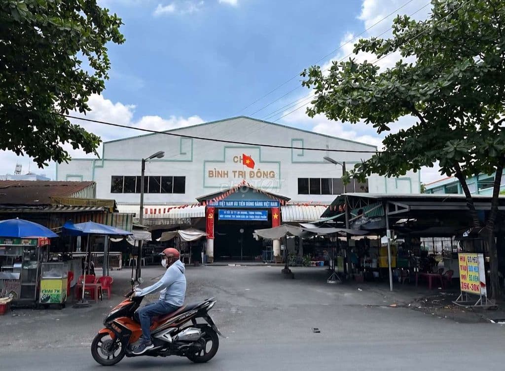 NHÀ MẶT TIỀN TRƯƠNG PHƯỚC PHAN ĐỐI DIỆN CHỢ