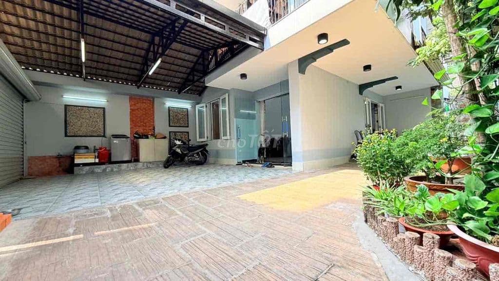 Gấp Biệt thự vườn 10x17 gần Gigamall Hiệp Bình Chánh Thủ Đức