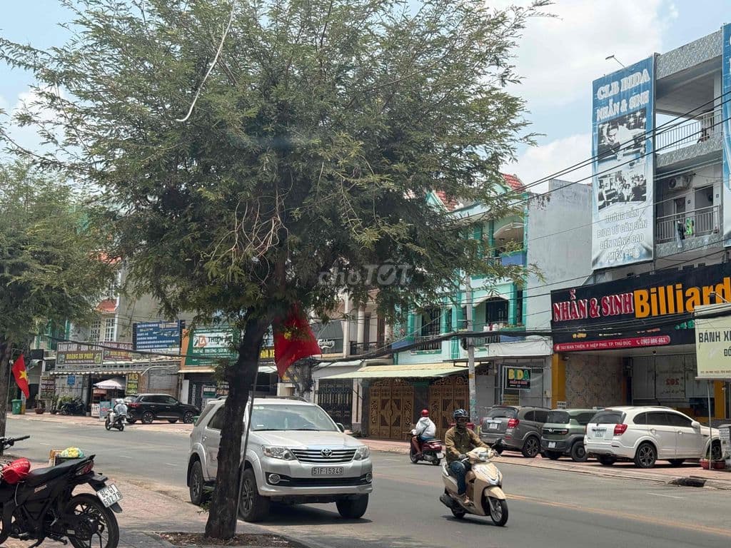 Bán Nhà 3 Tầng 1 / đường Man Thiện gần chợ ĐÊM