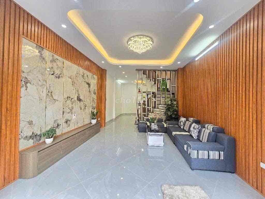 Bán Nhà Gần Sân Bóng Bằng B- Hoàng Liệt 35m 5Tầng 6,1 Tỷ