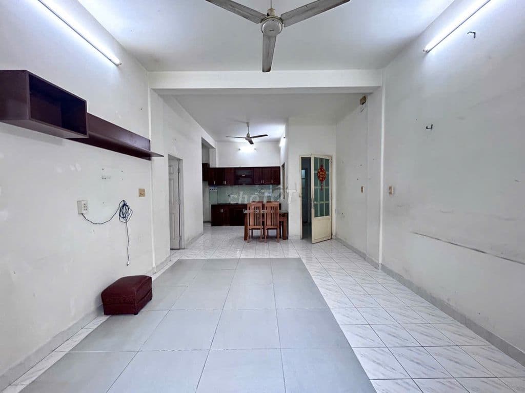 CC D2 Phú Lợi P7 Q8 2PN 3 BAN CÔNG 70m2 SHR Bank hỗ trợ 1,4 tỷ HHMG 2% - Ảnh 3