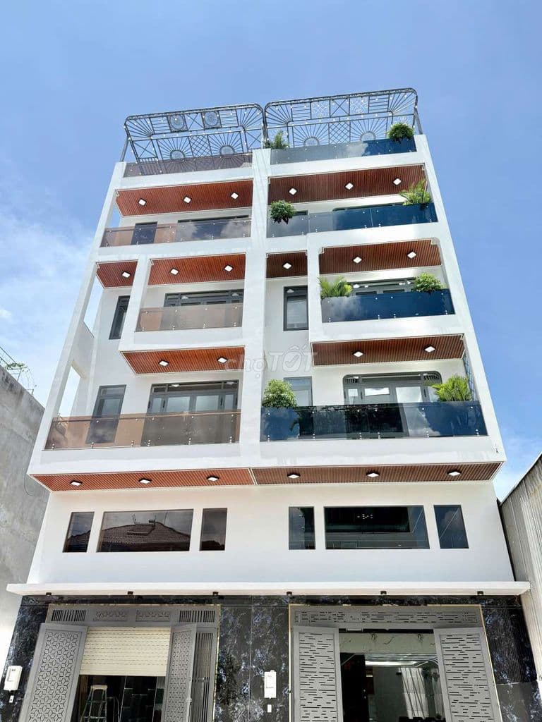 Siêu Phẩm Ngang 5,5m. 5 Lầu Có Thang Máy Khu VIP Hẻm rộng 14m TCH 10