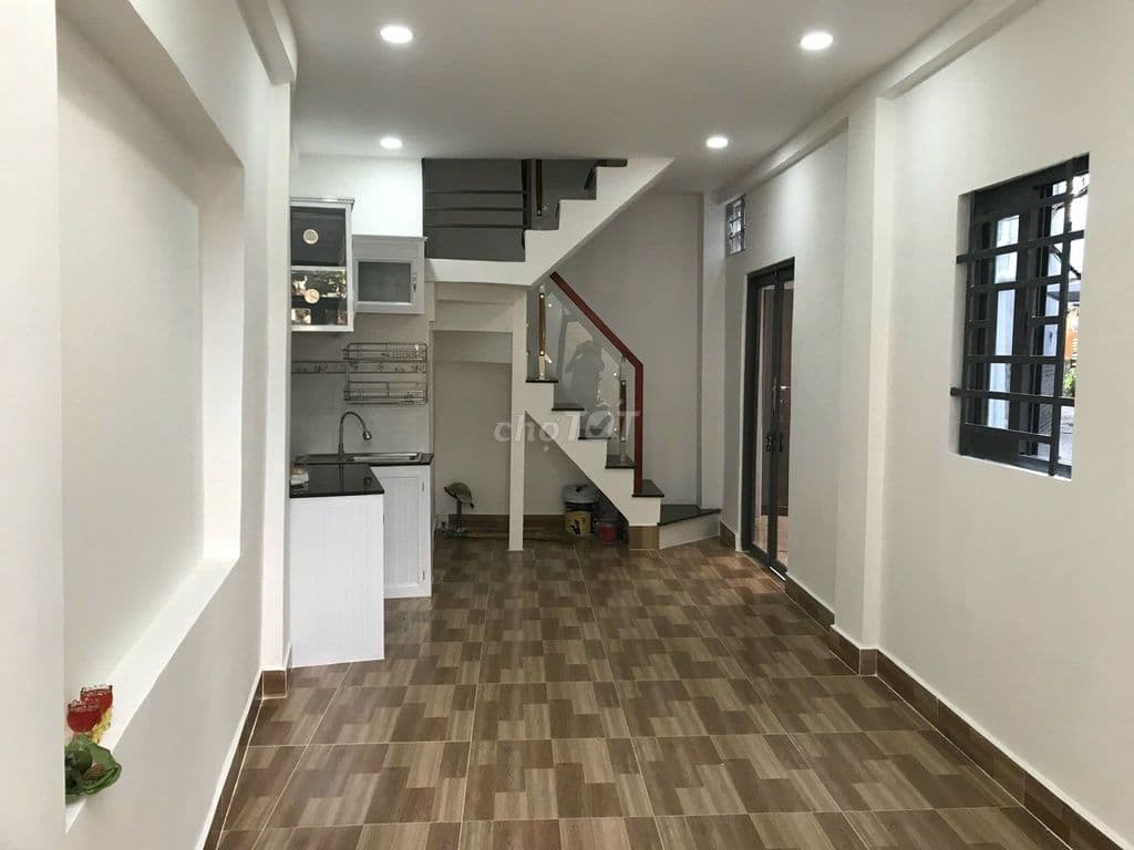 Nhà đẹp 2 mặt hẻm Trần Hưng Đạo, đối diện BV Sùng Chính - Ảnh 2