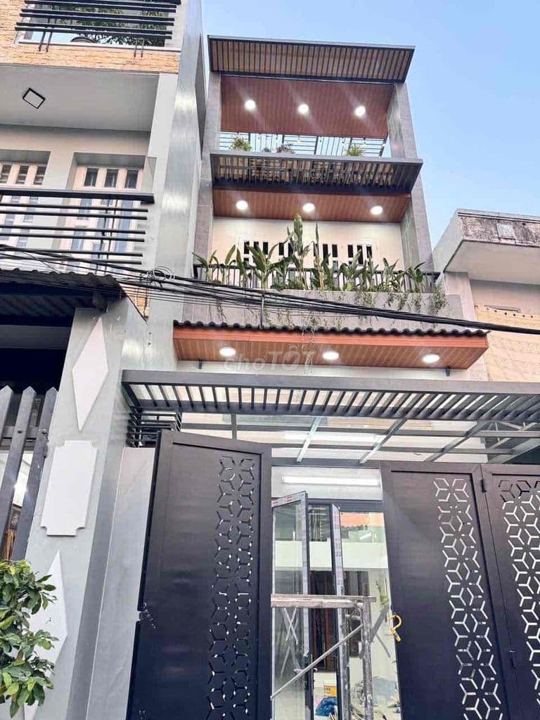 NHÀ 4x18 - GIÁP Q6 - TÊN LỬA - HẺM 1/ XE TẢI