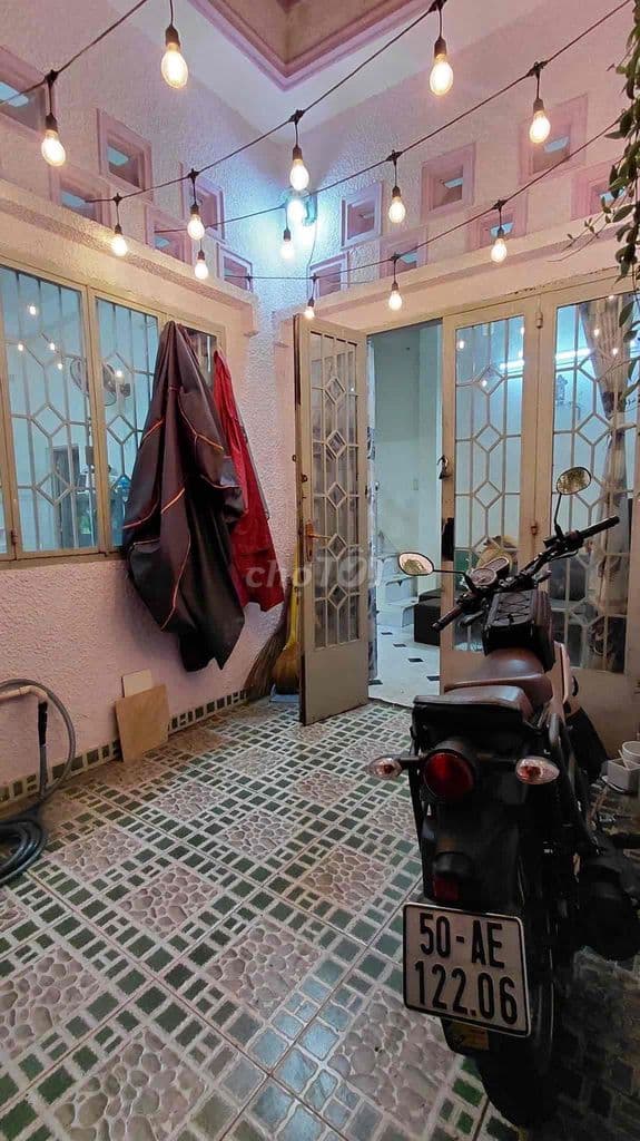 HIẾM! NHÀ 4 PHÒNG NGỦ CÁCH MẠNG THÁNG 8 – SỔ HỒNG HOÀN CÔNG – GIÁ CHỈ - Ảnh 2