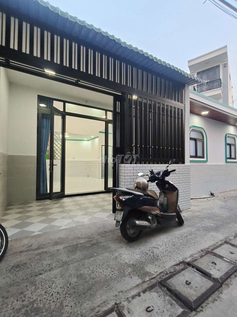 nhà đẹp lê thị hà xe hơi thoả mái giá chỉ 3.99ty