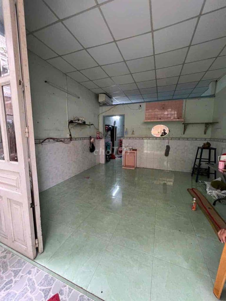 Cần bán nhà hẻm 906/11 đường Lò Gốm P.5 Q.6 - Ảnh 2