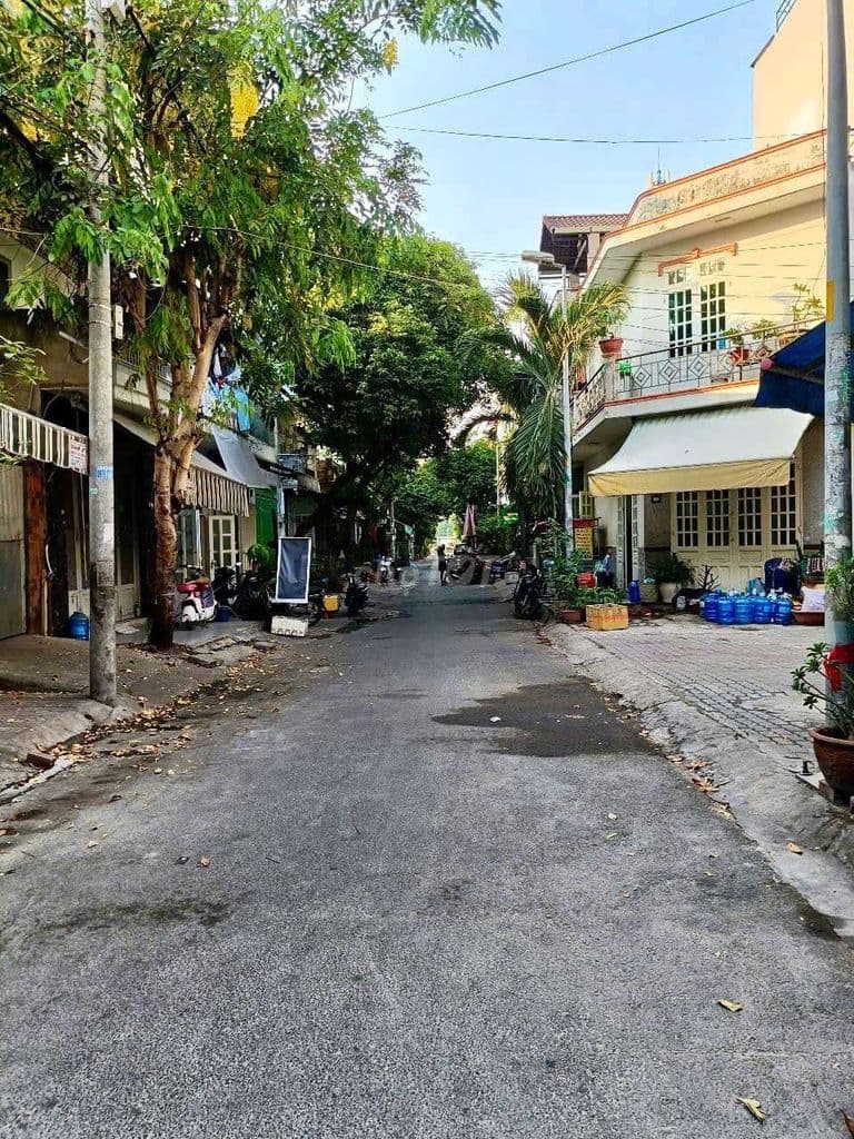 Cần bán gấp nhà 3 tấm mới gần Lê Thúc Hoạch, AEON Mail Tân Phú.