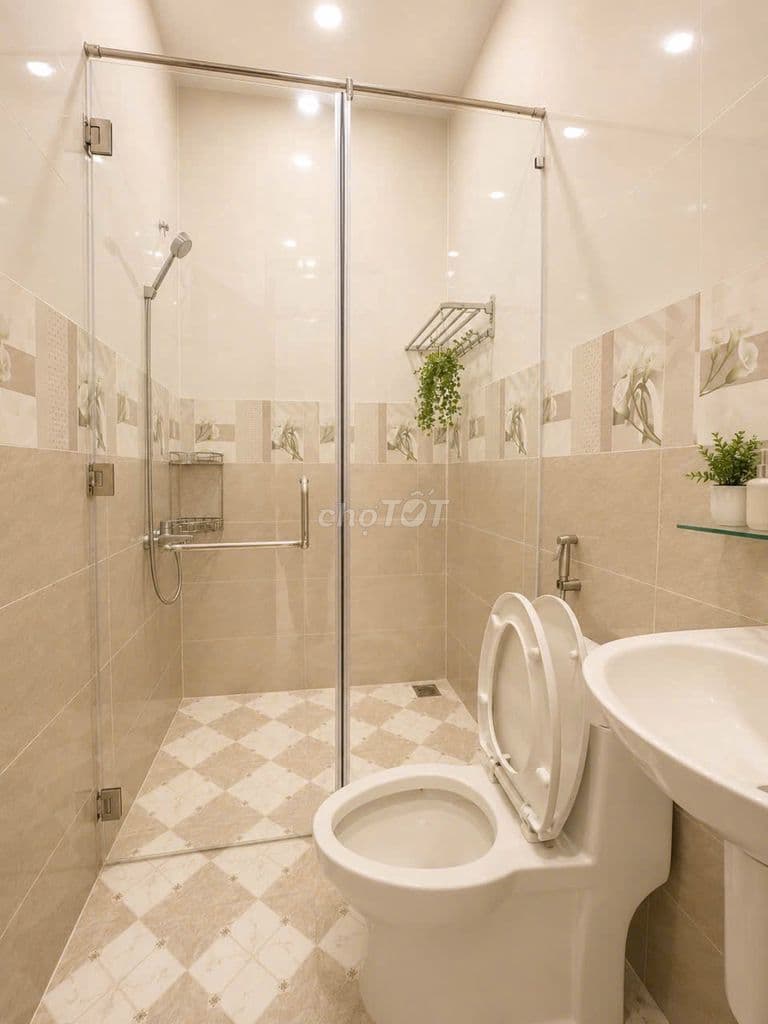 🏡 NHÀ CẤP 4 CÓ SÂN RỘNG HIẾM GẶP - GẦN CHỢ THẠCH ĐÀ - GIÁ CHỈ 4,94 TỶ - Ảnh 2