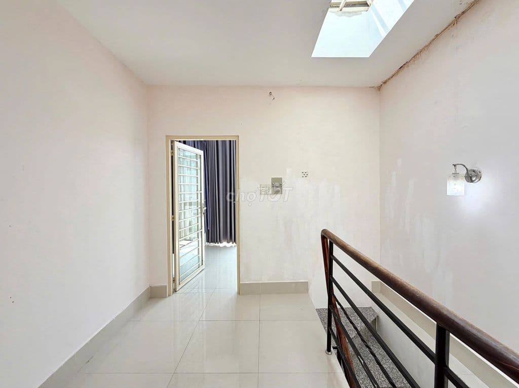 Nhà 4TẦNG BTCT HXH Huỳnh Văn Bánh 3PN, 21m² - Ảnh 2