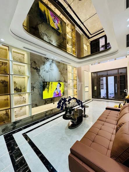 Bán nhà Ngọc Thuỵ Bồ Đề 50m 6 tầng thang máy ngõ thông oto tránh